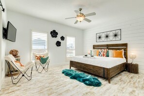 3 bedrooms, desk, iron/ironing board, WiFi