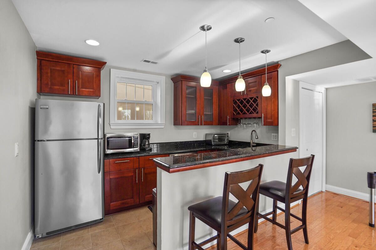 Spacious Home for Gathering: Business or Family Retreat!