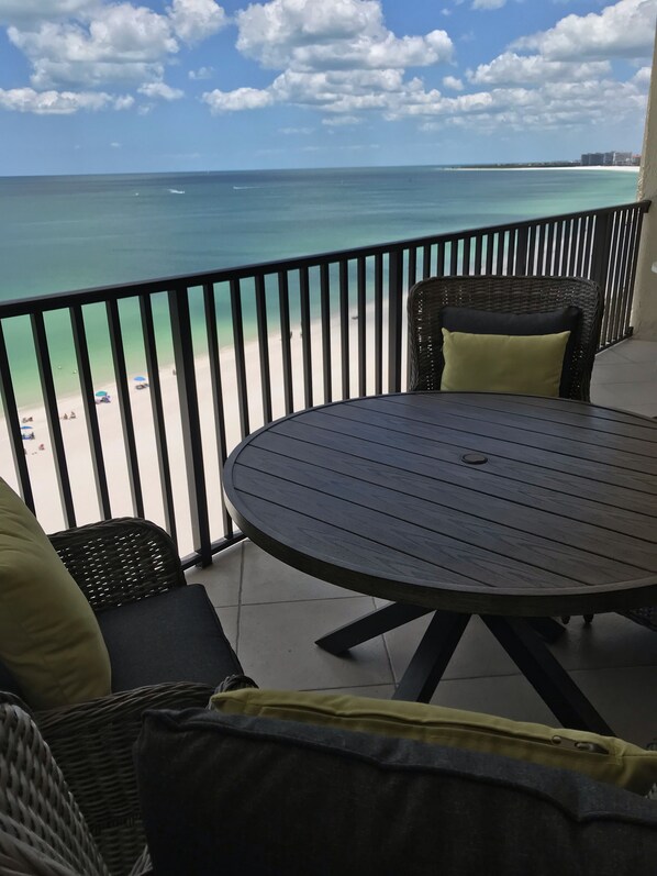 Property grounds - Marco Island - #1205 Beach Front 2B-2B Beachfront Retreat with Amazing Views! (Marco Island)