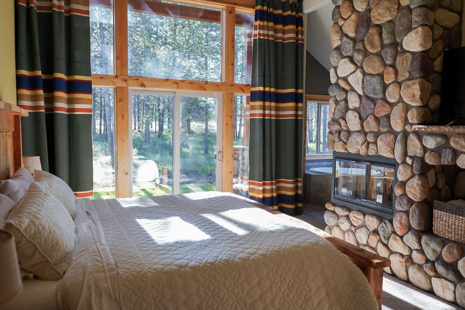 Elk View Lodge - Luxury Family Retreat in Oregon
