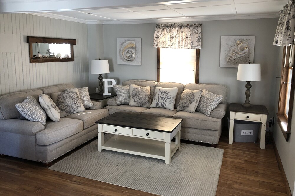 Much Desired Island Section - 4 Bedroom House - Updated Kitchen, AC