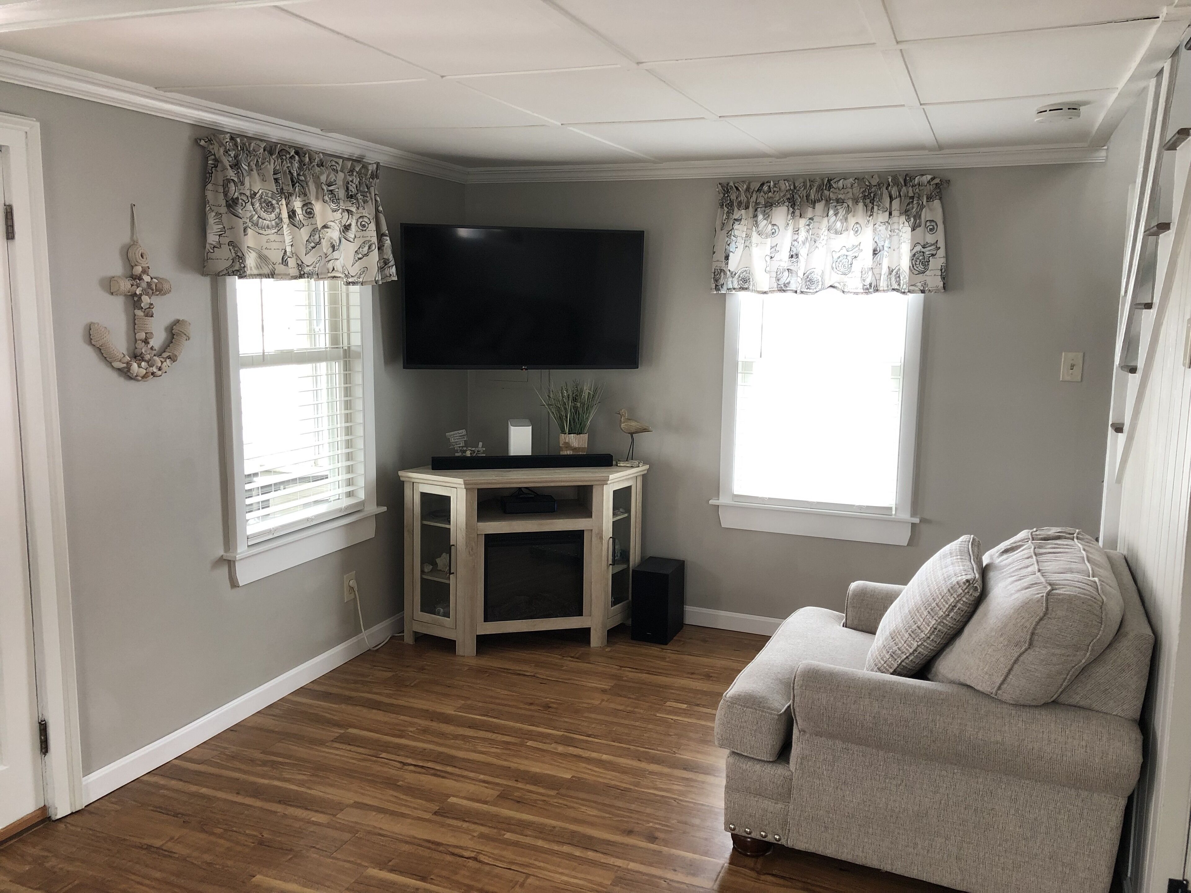 Much Desired Island Section - 4 Bedroom House - Updated Kitchen, AC