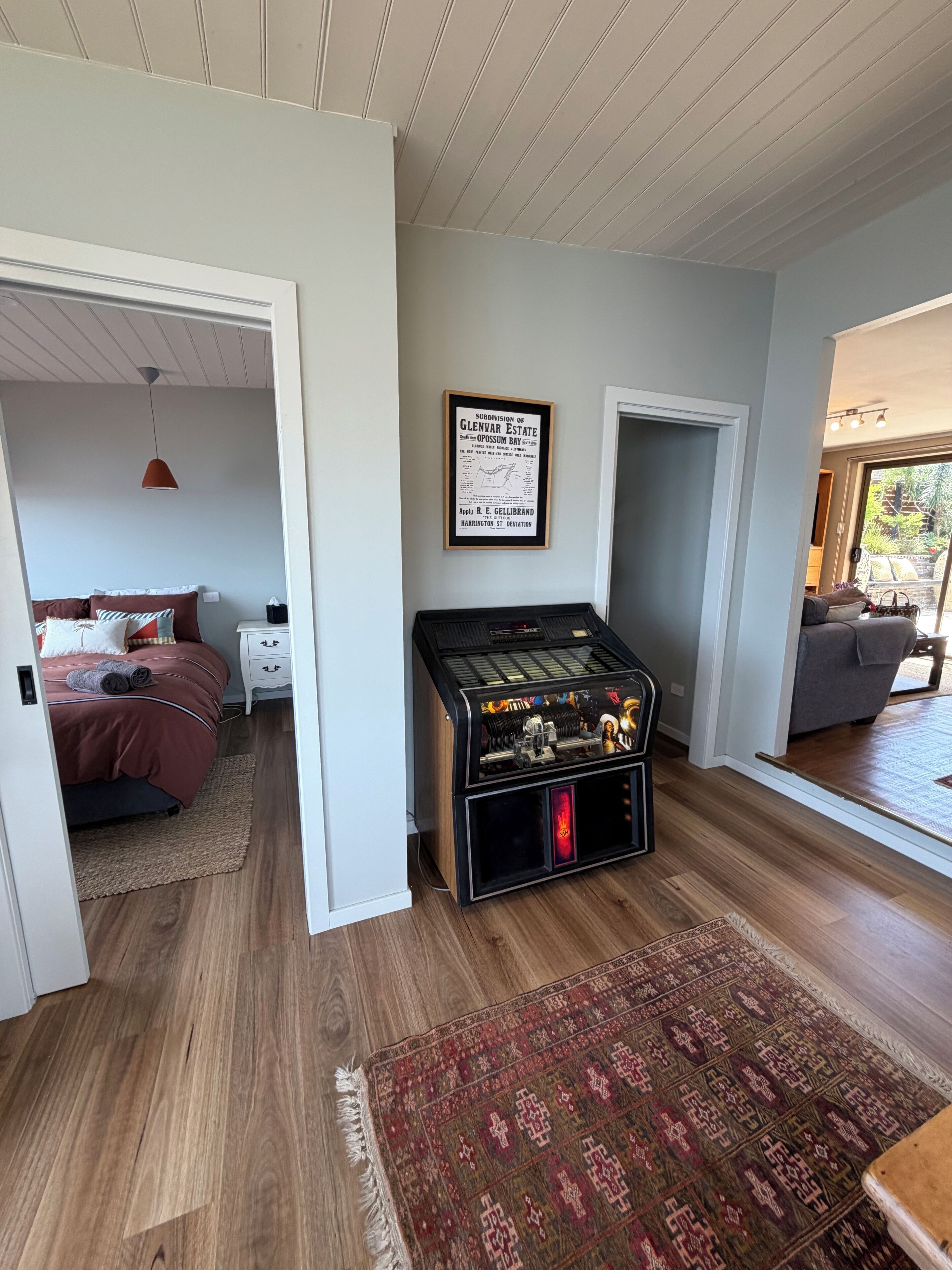 3 多间卧室、客房内保险箱、熨斗/熨衣板、 免费 WiFi