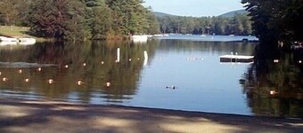 Grande, storica casa per le vacanze Adirondack in wifi piscina a terra 