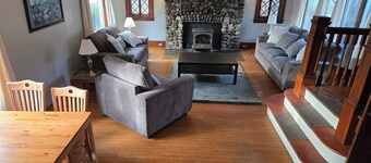 Großes, historisches Adirondack-Ferienhaus im Bodenpool wifi 