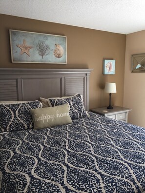 3 bedrooms, in-room safe, iron/ironing board, travel crib