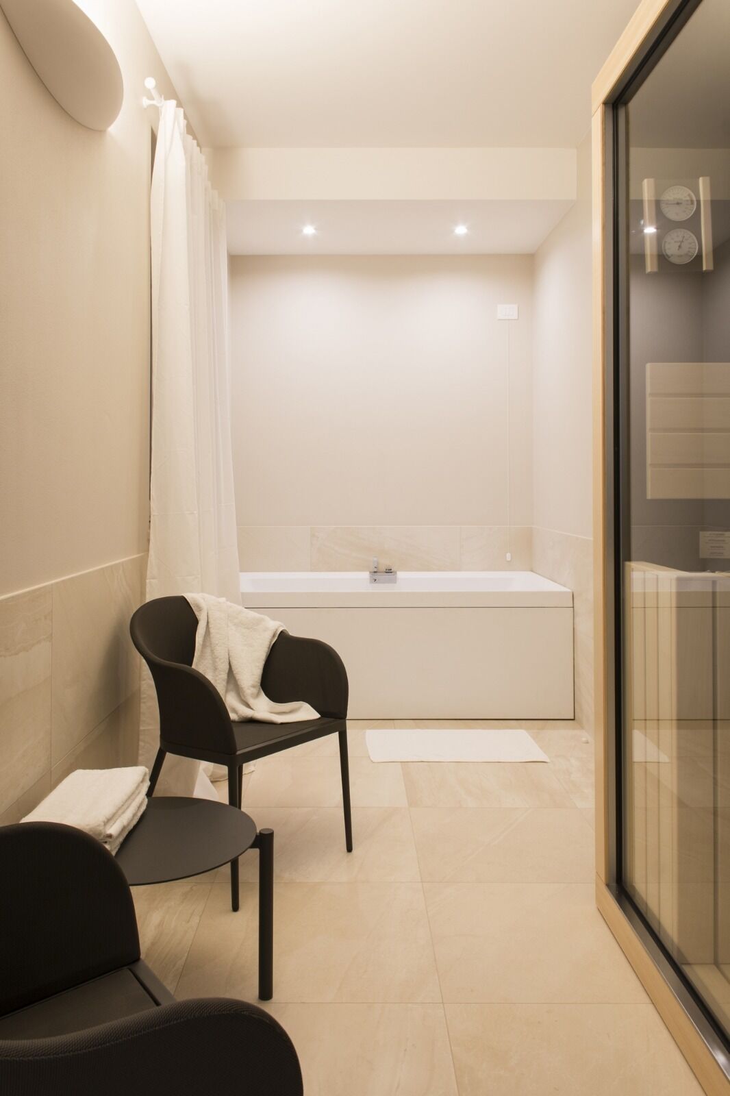 house for 10 people, 3 bedrooms, private garden, swimming pool and spa