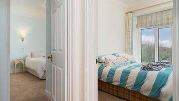 2 Schlafzimmer, Bügeleisen/Bügelbrett, Reisekinderbett, kostenloses WLAN