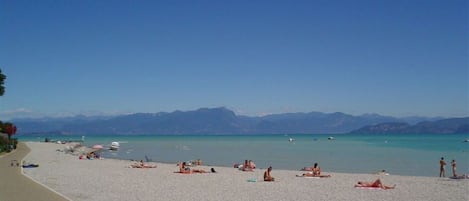 Vlak bij het strand