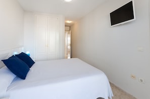 2 habitaciones, tabla de planchar con plancha y wifi gratis
