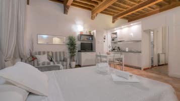 Deluxe Apartment, 1 Bedroom | Private kitchen | Full-size fridge, microwave, oven, stovetop