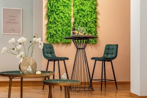 Family Apartment | Living area | 50-cm Smart TV with digital channels, TV