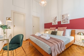 Familienapartment | Wohnbereich | 50-cm-Smart-TV mit Digitalempfang, Fernseher