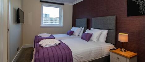 2 bedrooms, iron/ironing board, Internet, bed sheets