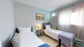 4 bedrooms, hypo-allergenic bedding, iron/ironing board, WiFi