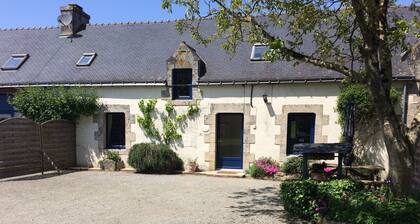 Gite sleeps 6 - heated indoor swimming pool
