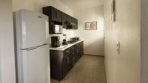Apartment, Multiple Beds, Non Smoking | Private kitchen - Departamento Paraíso Real Ibiza (Playa del Carmen)