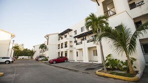 Apartment, Multiple Beds, Non Smoking | Living room - Departamento Paraíso Real Ibiza (Playa del Carmen)