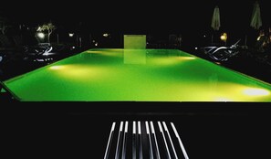 プール