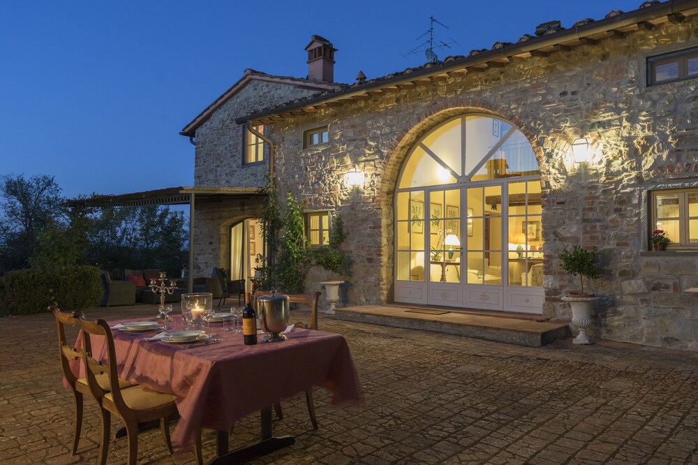 A Dream Stay in Villa with Heated Pool and Local Adviser at your disposal