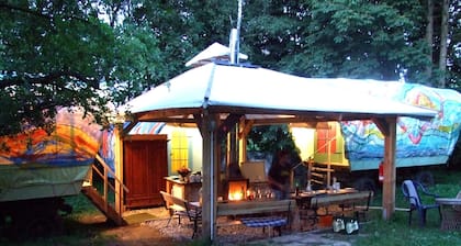 1 Camp = 3 Planwagen :) Echtes Naturabenteuer für 6 Kreative