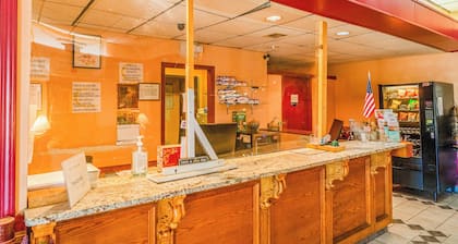 Castle Inn & Suites by OYO Lawton
