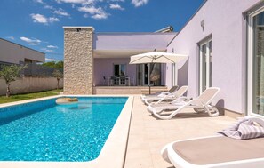 Pool - Luxurious home in Marici with sauna (Marici)