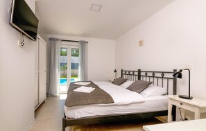 3 soverom, reiseseng for barn, wi-fi (inkludert) og sengetøy