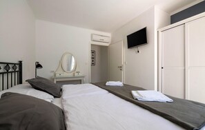 3 camere, culla da viaggio, Wi-Fi gratuito, lenzuola