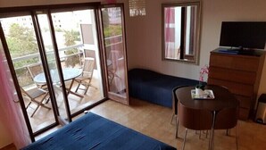 1 bedroom, iron/ironing board, WiFi (free), bed sheets - Studio Orsoni - See View (Calvi)