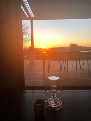 Dining - Beautiful contemporary villa (Rochefort-du-Gard)