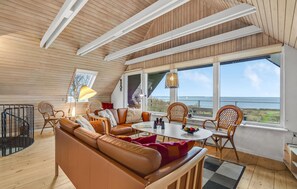 TV, peis og DVD-spiller