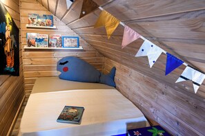 2 Schlafzimmer, Bügeleisen/Bügelbrett, kostenloses WLAN