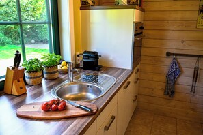 Kühlschrank, Ofen, Herdplatte, Geschirrspüler