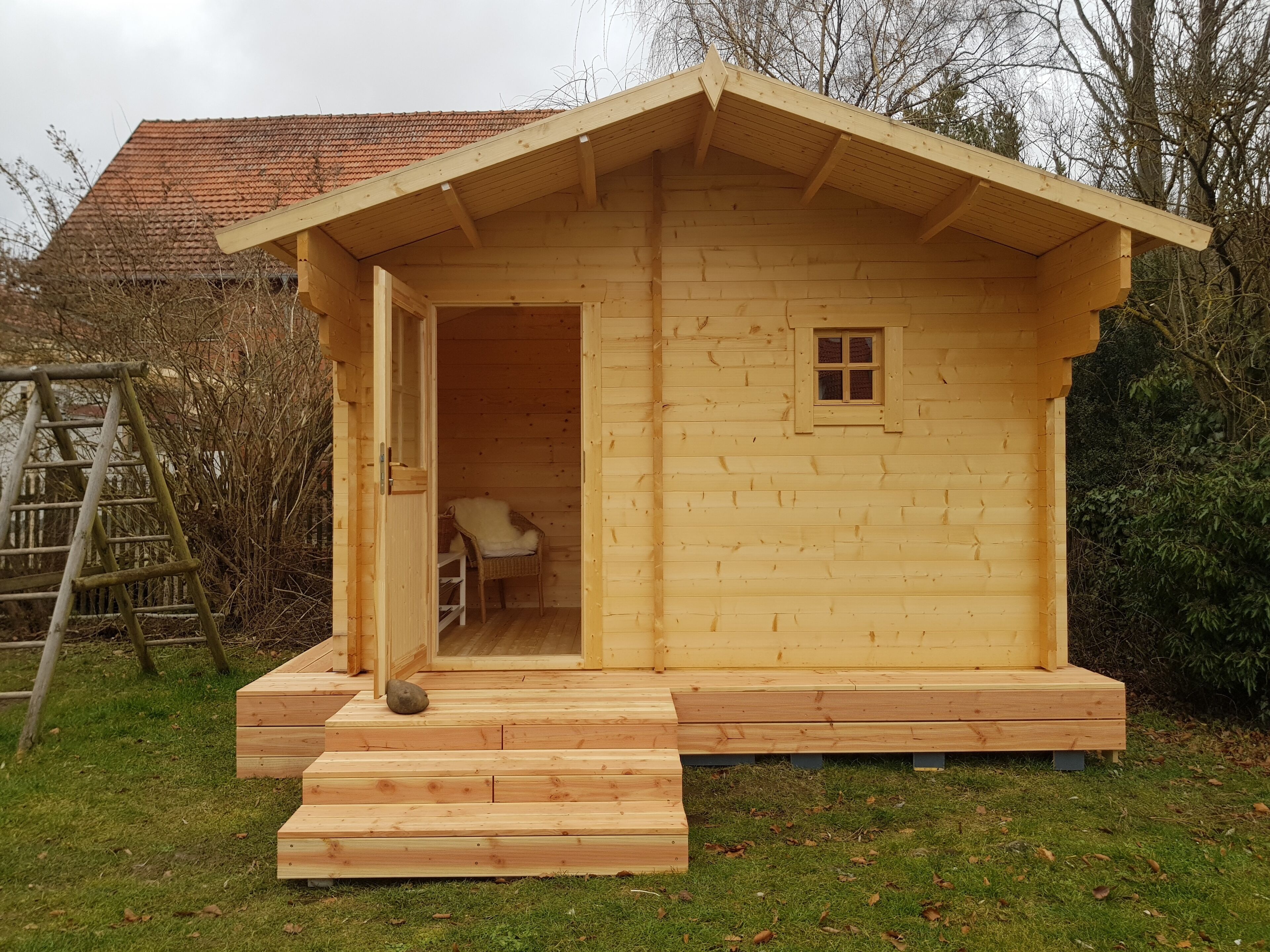 Gartensauna mit Elektroofen