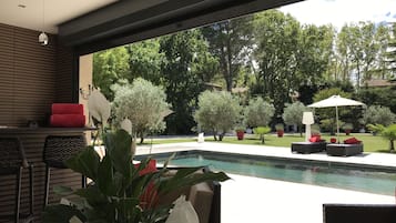 Piscine extérieure, piscine chauffée