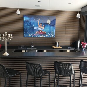 Dining - Hotel services, concierge, heated swimming pool, jacuzzi, large garden (Avignon)
