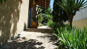 Enceinte de lâhĂ©bergement