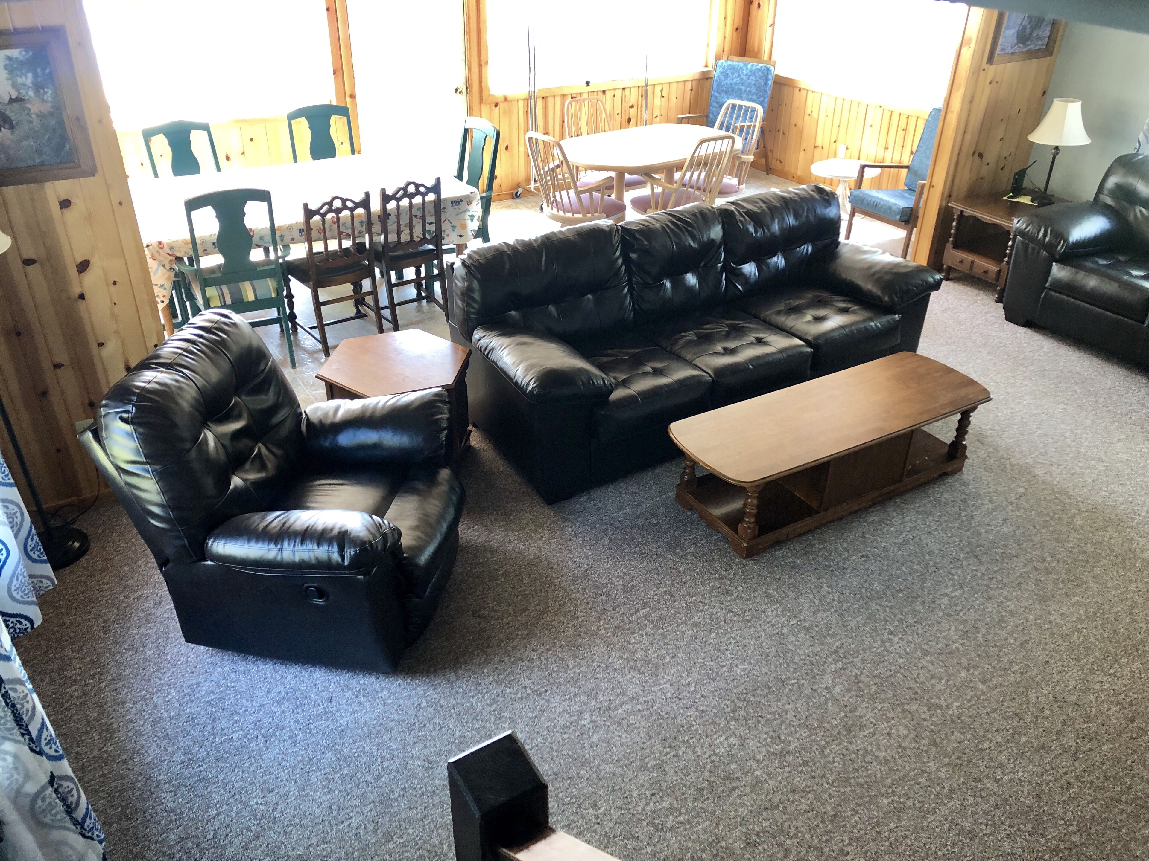 Family Relaxation exists here! On the beach, dock, swim, bonfires, gas fireplace