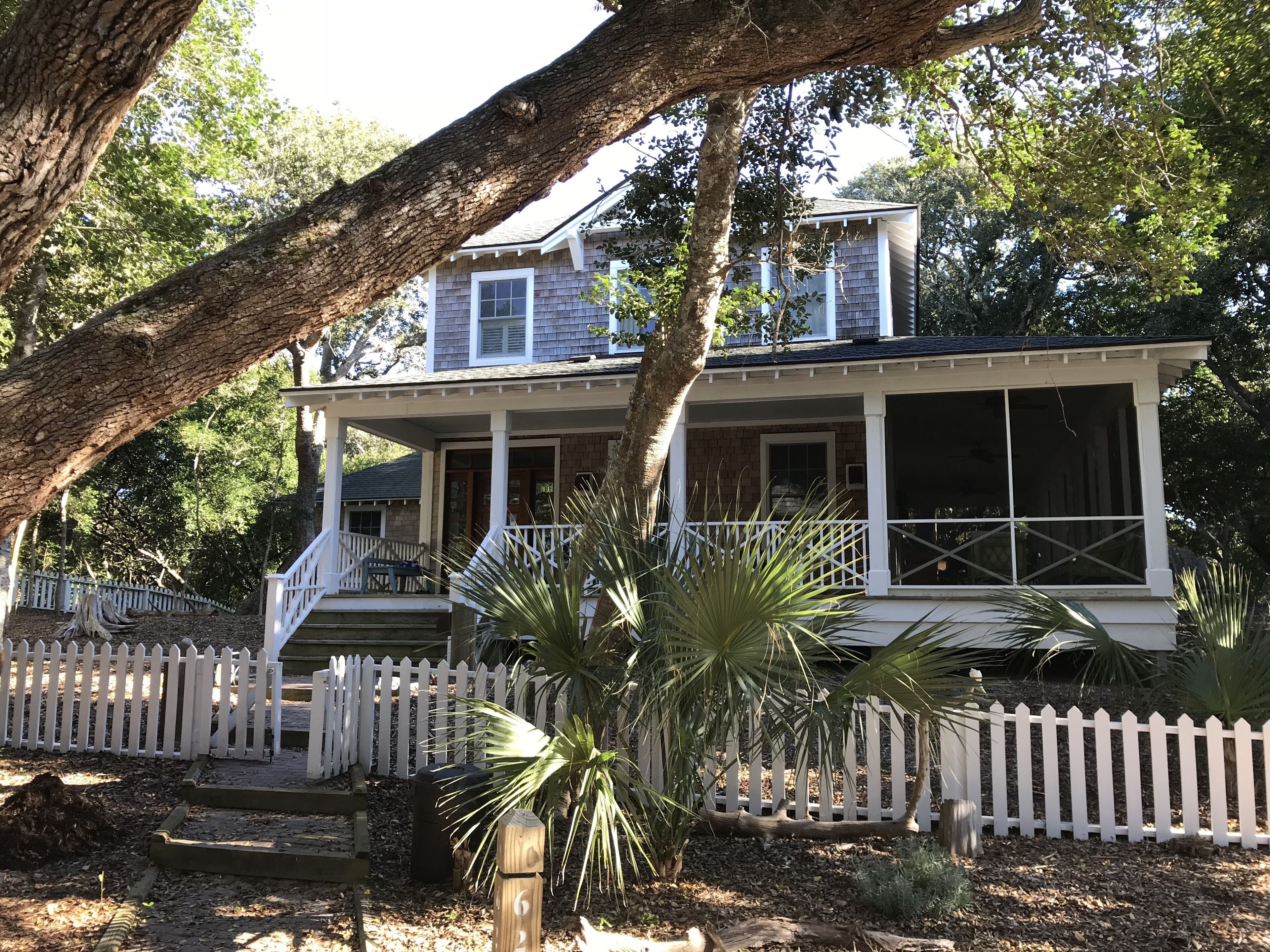 Gorgeous 4 Bedroom Home In Cape Fear Station