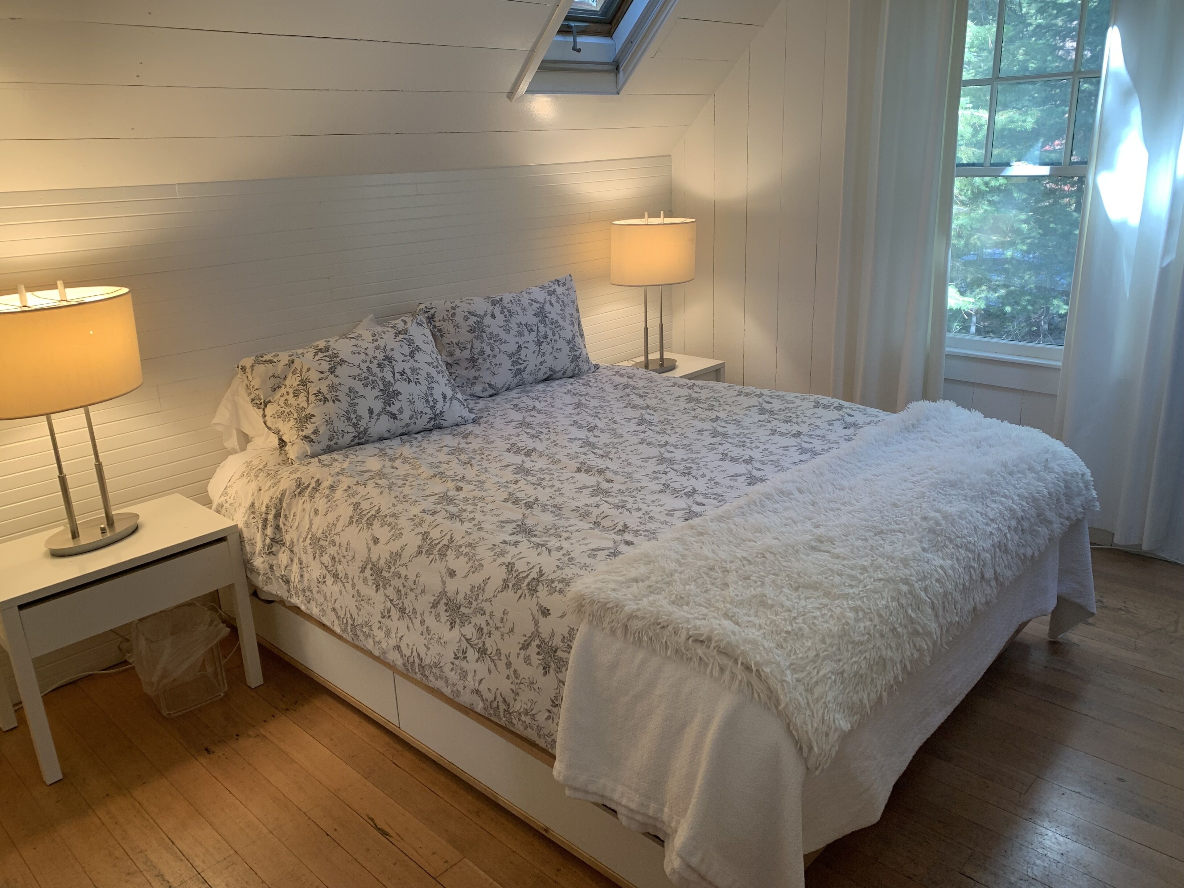 Elite Neighbohood Affordable and Stylish Lake Tahoe Retreat