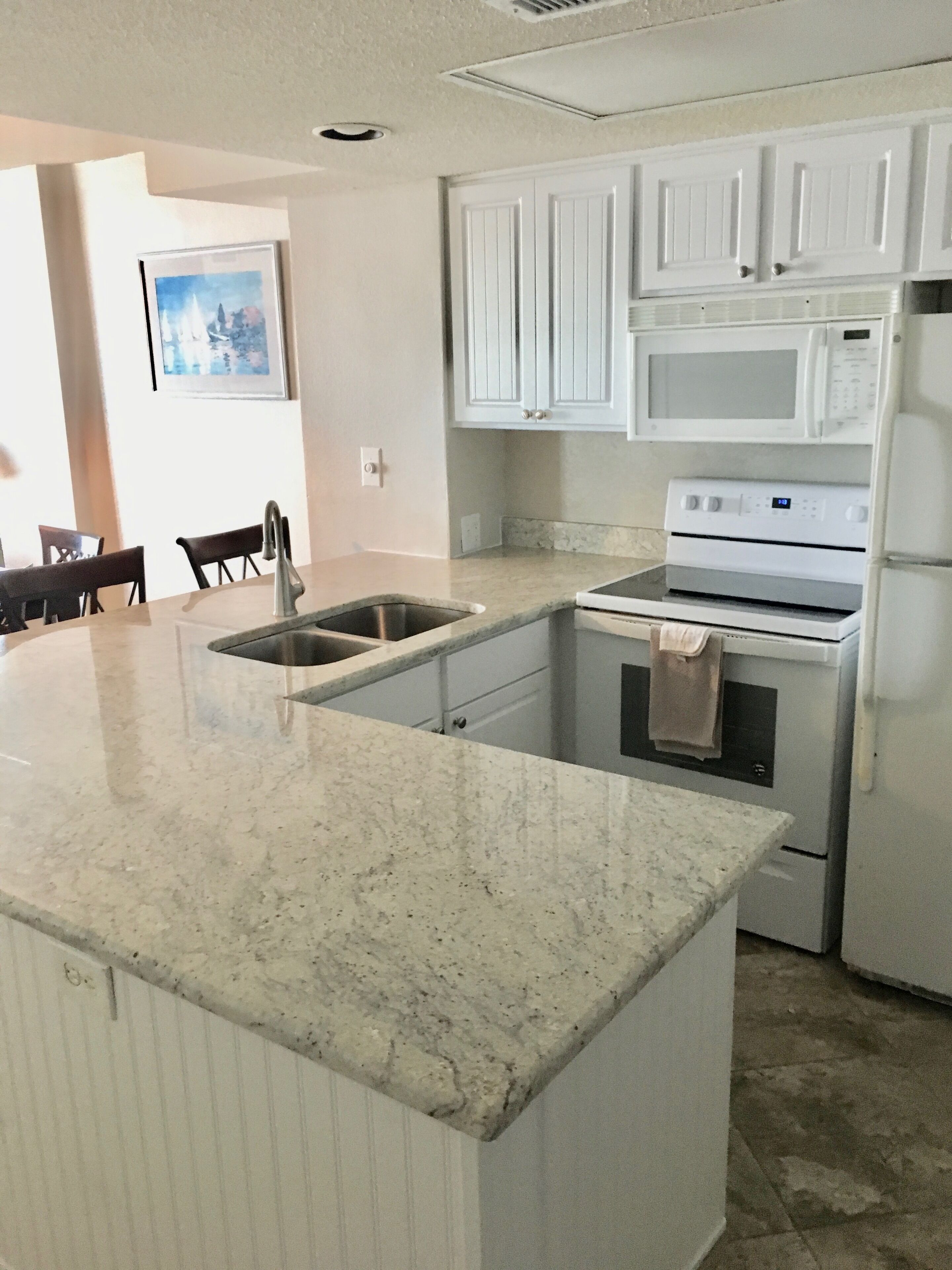 Seawatch Resort, Oceanfront 2 BR Condo with Large Balcony