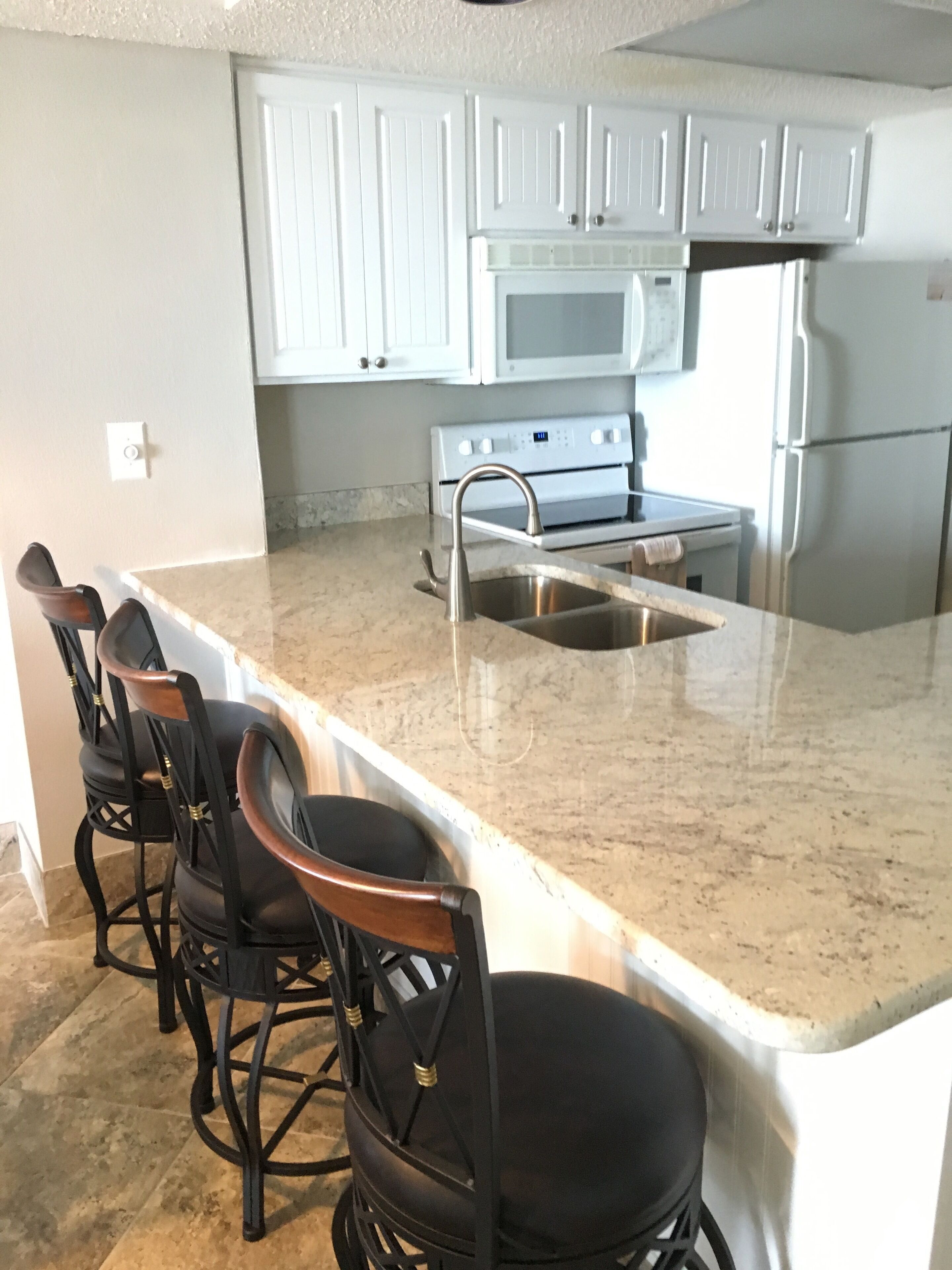 Seawatch Resort, Oceanfront 2 BR Condo with Large Balcony