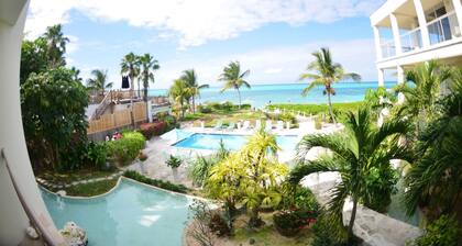 Oceanfront Luxury Condo auf Grace Bay Best Snorkeling Reef