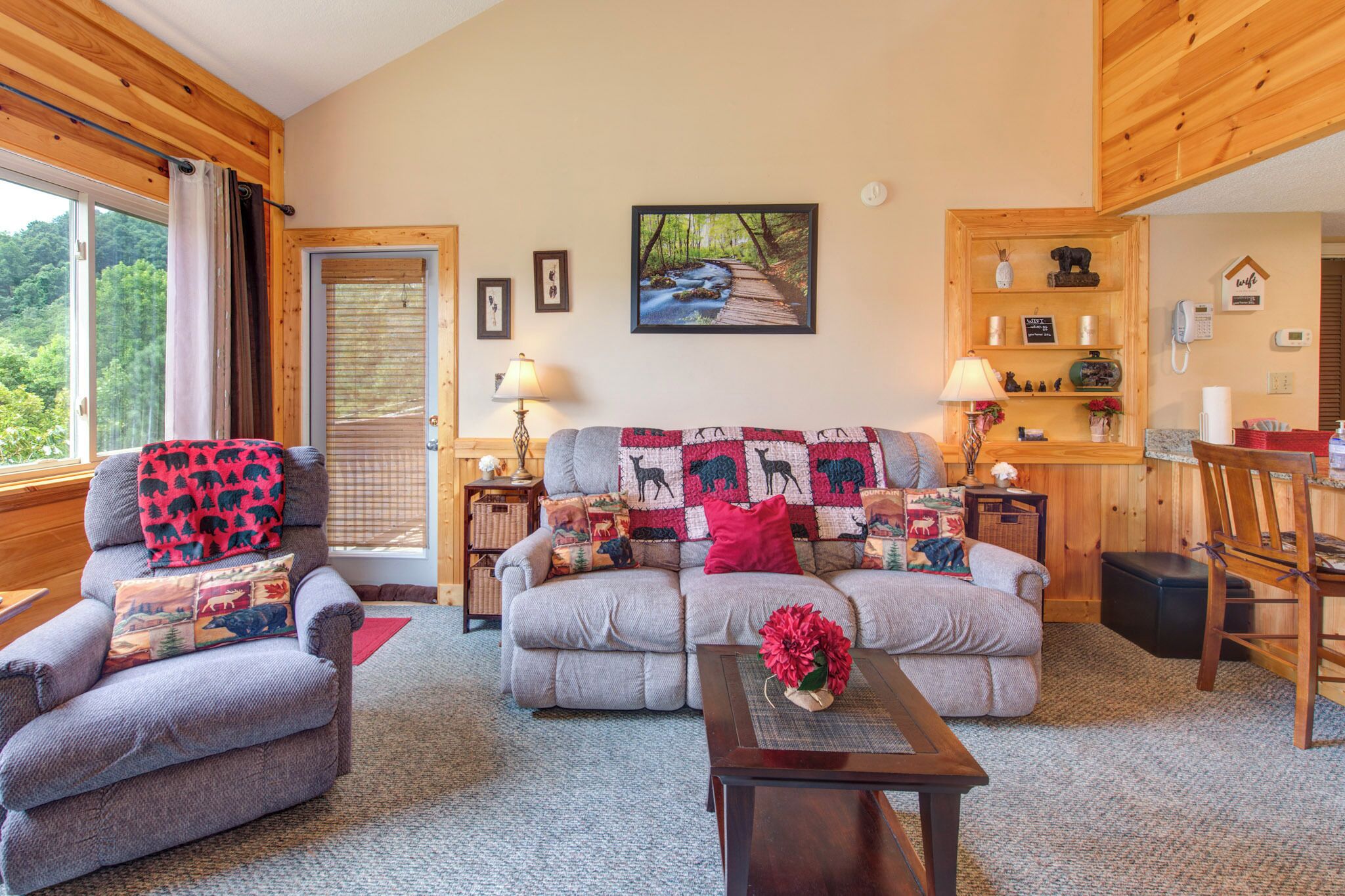 Relax On A Cool Mtn Top! Amazing Views, Pool Hot Tubs Suana  King Bed! Promos! - Gatlinburg, TN