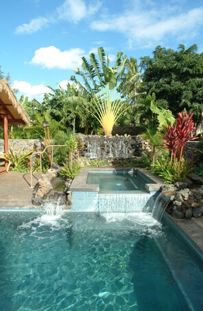Outdoor pool, a heated pool - Amazing House with Pool, Spa, Cabana & More Kihei Wailea Area (Wailea)