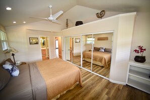 4 Schlafzimmer, Zimmersafe, Schreibtisch, Bügeleisen/Bügelbrett