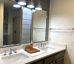 Towels - 476 Tarpon - Ocean Front - Full Time Beach (Fripp Island)