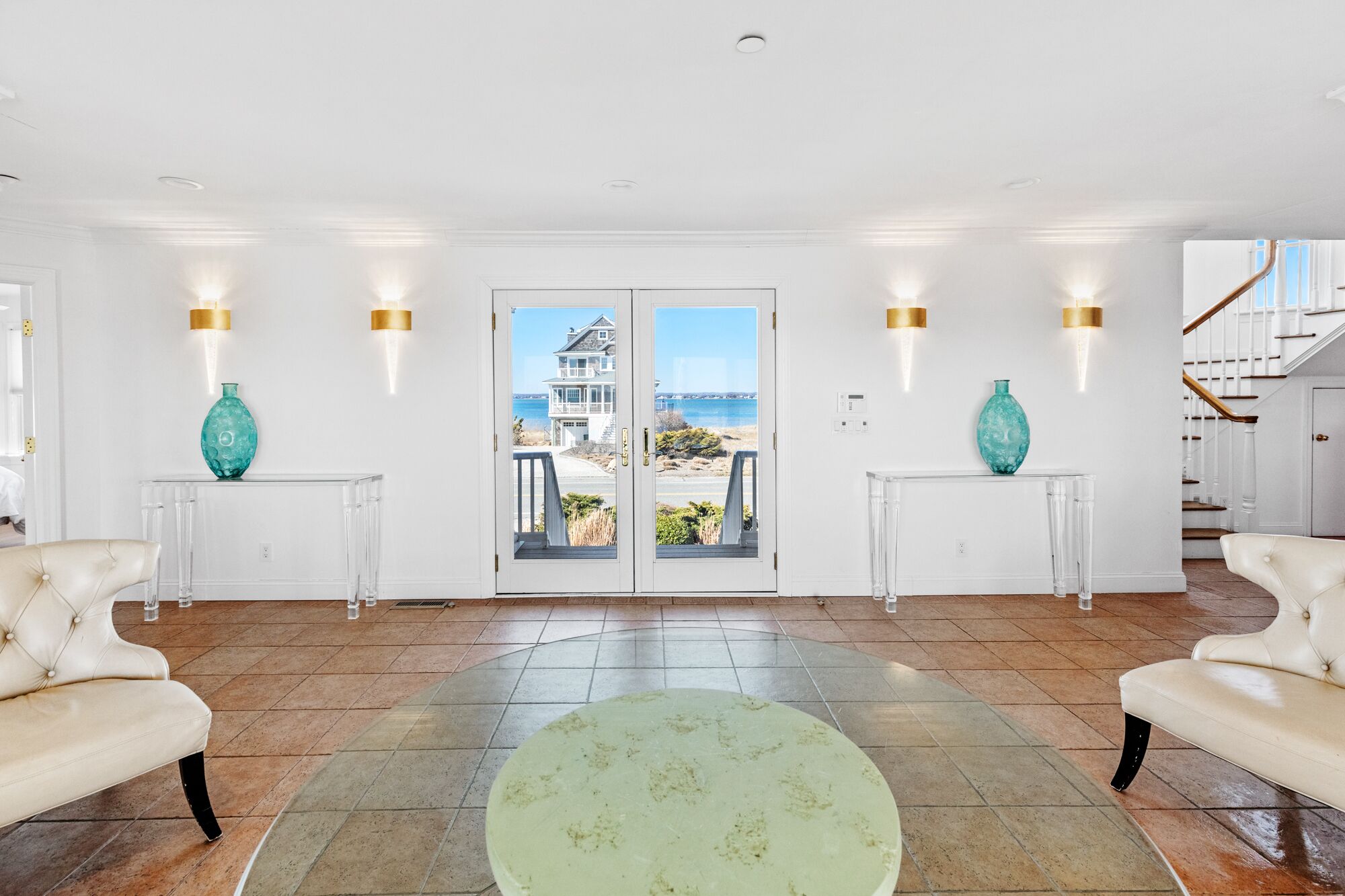 8BR Glamorous Oceanfront Home with Pool+Jacuzzi. Last Minute Deals Available!