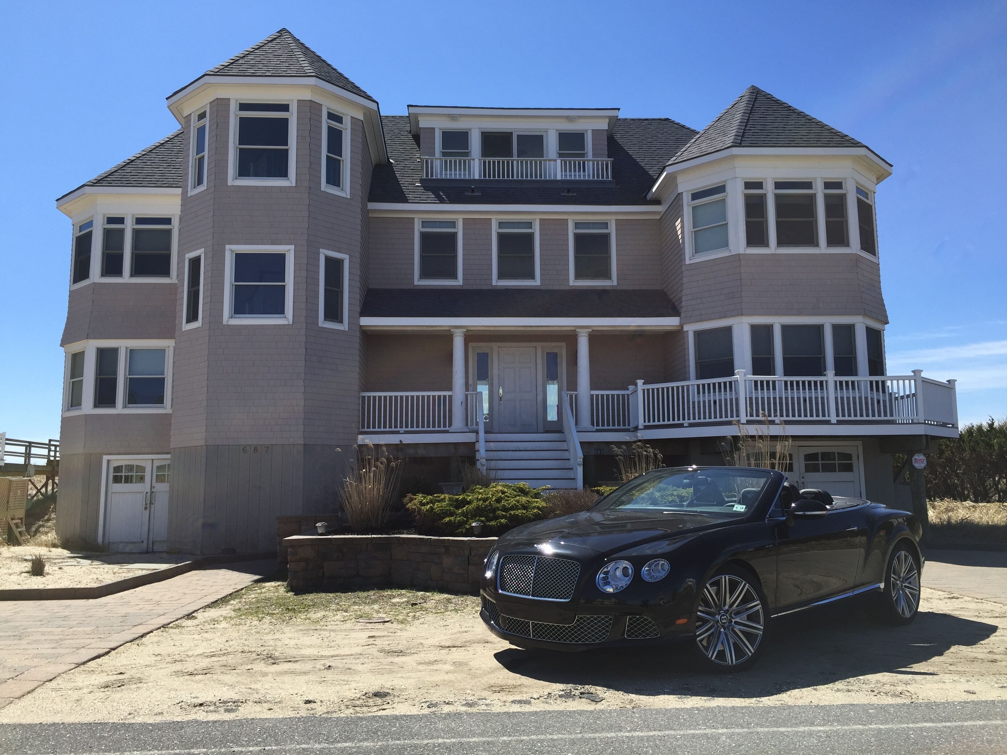 8BR Glamorous Oceanfront Home with Pool+Jacuzzi. Last Minute Deals Available!